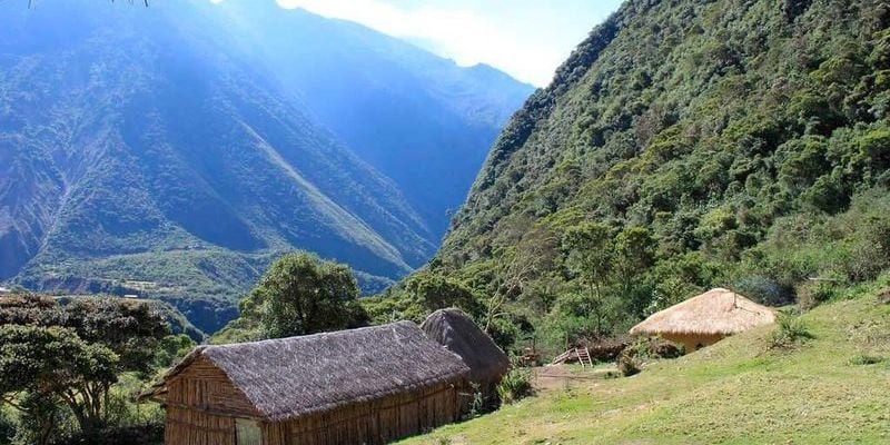 Pernoite na Vila de Aguas Calientes 